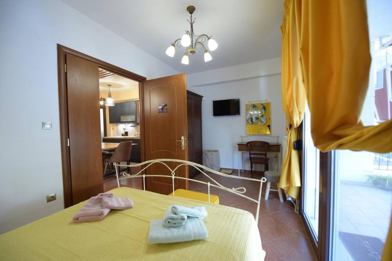 Amalfi Luxury Apartment Komotiní Eksteriør bilde